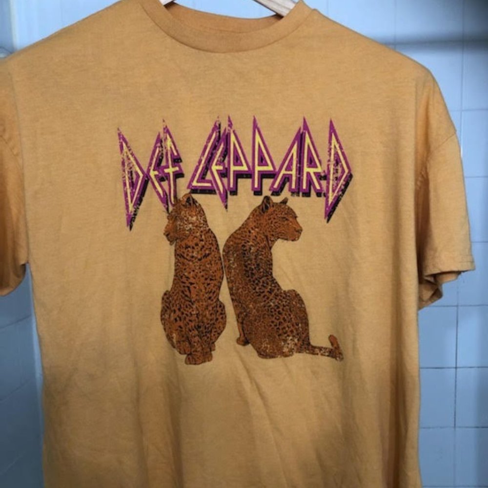 RARE DEF LEPPARD BAND T-SHIRT SIZE M